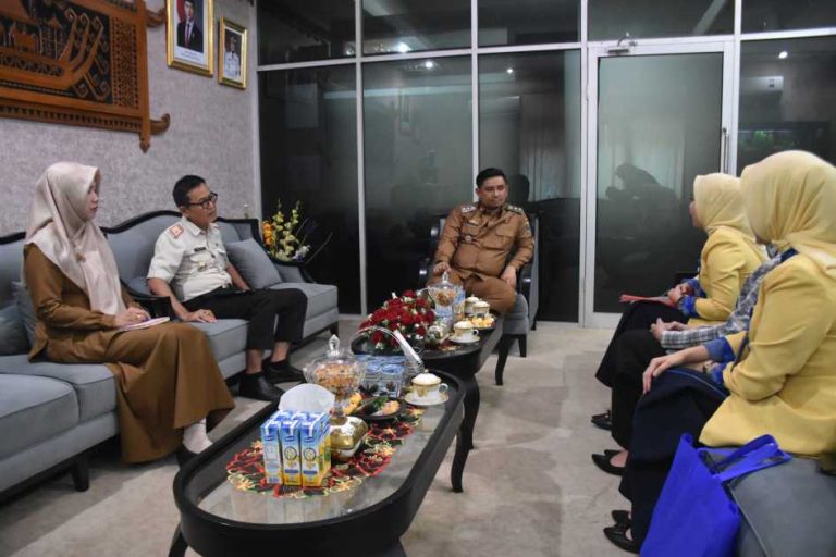 Advertorial : Wakil Walikota Metro Terima Audensi BCA KCU