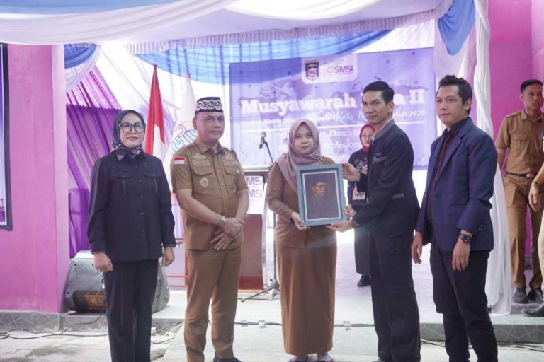 Advertorial : Walikota Metro Buka Muskot 2 SMSI