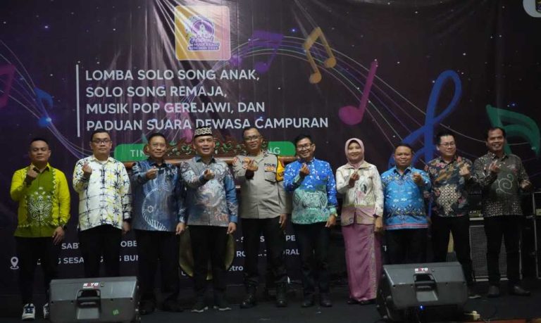 Advertorial : Bambang Hadiri Festival Musik dan Lagu Gerejawi 2025