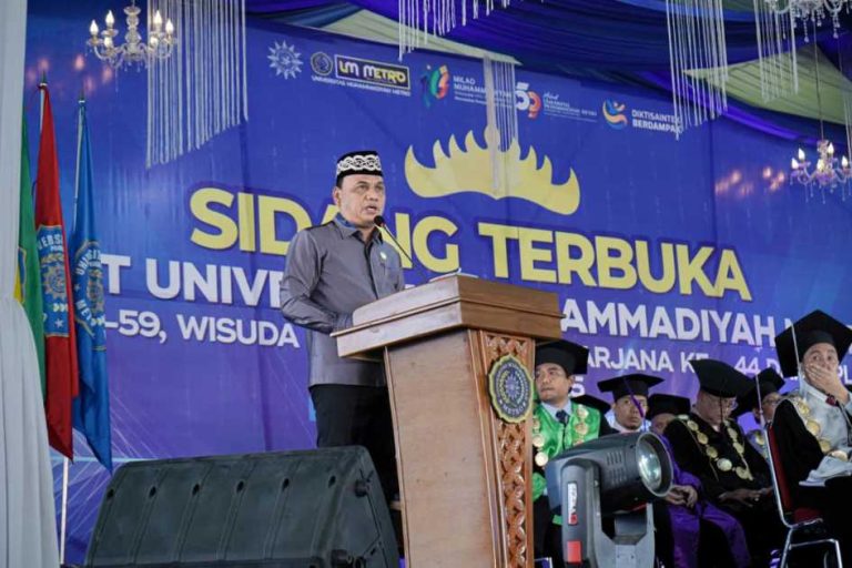 Advertorial : Walikota Metro Hadiri Sidang Terbuka Senat  Universitas Muhammadiyah